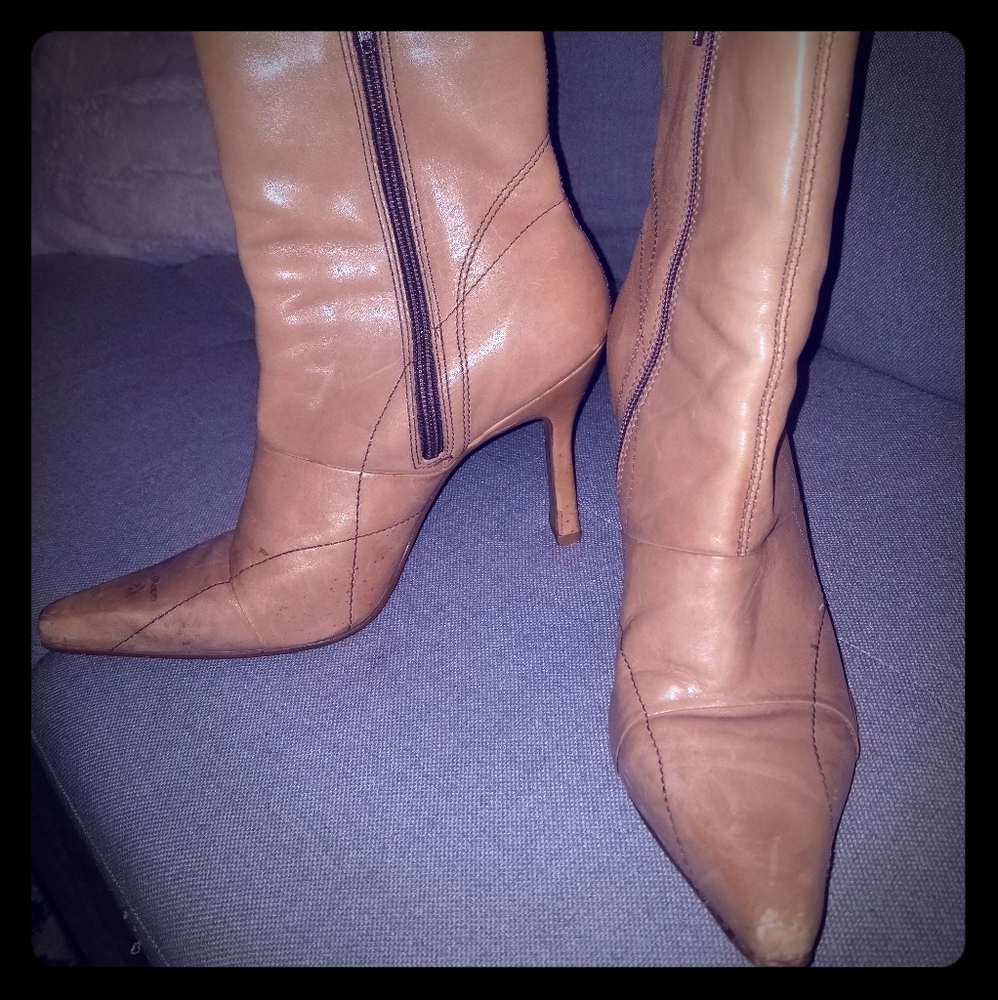 Candies- vintage tan leather pointed heeled boots